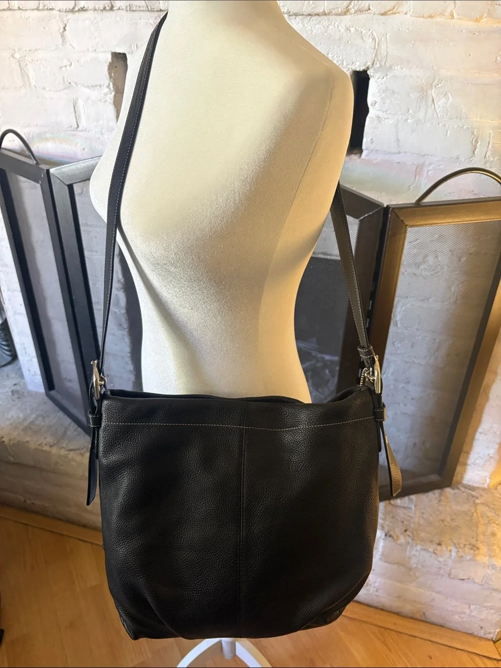 Vintage Y2K Hamptons Coach Black Leather Crossbody Shoulder Bag